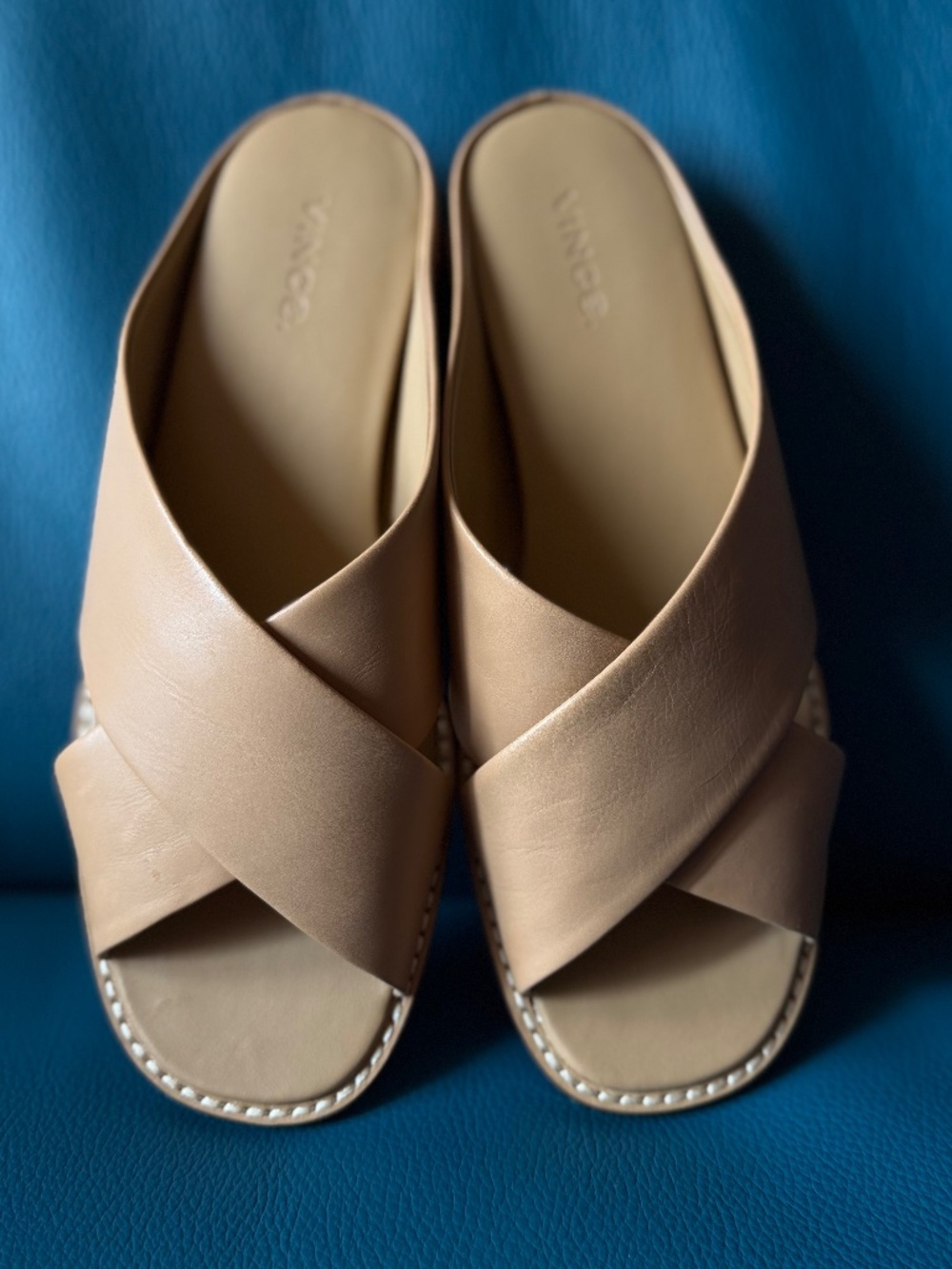 $350 NWOB VINCE Tan Beige Leather Wedge Sandals Slides Flats Size US8 US8.5